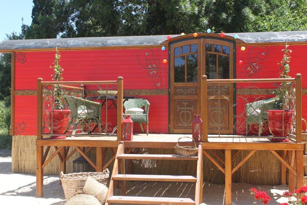 La Roulotte "Les Saintes" Bed & Breakfast エクステリア 写真